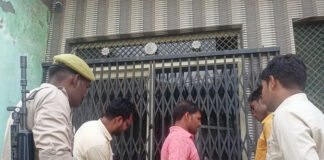 स्वास्थ्य विभाग की रेड, हेल्थ केयर अस्पताल किया सील