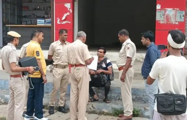 क्लीनिक पर रेड कर 40 लाख की नशीली दवाएं जब्त की