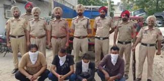 दवा फैक्ट्री पर मारा छापा, प्रतिबंधित 3.12 लाख कैप्सूल जब्त, मालिक समेत चार अरेस्ट