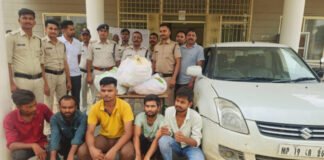 कोडीन कफ सिरप को कार में रखकर बेच रहे पांच आरोपी दबोचे
