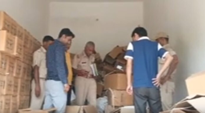 गोदाम पर रेड कर 40 लाख रुपये की नशीली दवाएं जब्त