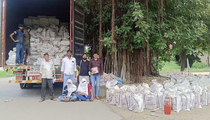 कफ सिरप की तस्करी का भंडाफोड़, गिरोह से जुड़े दो तस्कर गिरफ्तार