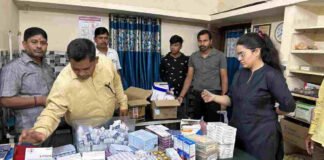 फर्जी डॉक्टर के क्लीनिक पर रेड, भारी मात्रा में दवाइयां जब्त की