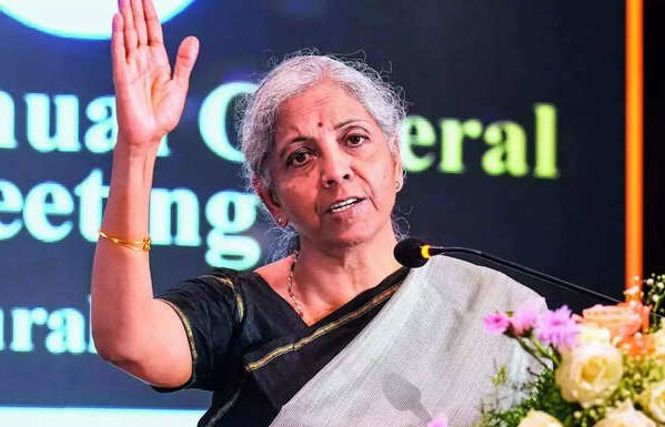 कैंसर की दवा और हेल्थ इश्योरेंस प्रीमियम होंगे सस्ते, जीएसटी घटाया