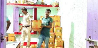 प्रतिबंधित नशीली दवाओं के गोदाम पर रेड, हजारों की दवाएं जब्त