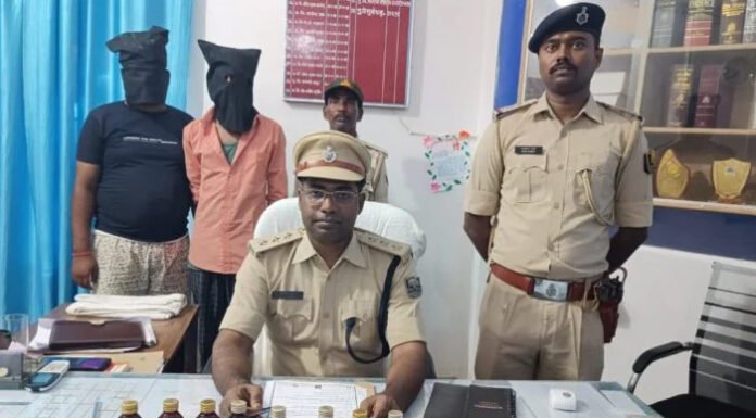 कोडीनयुक्त कफ सिरप की भारी खेप बरामद, 2 आरोपी किए गिरफ्तार