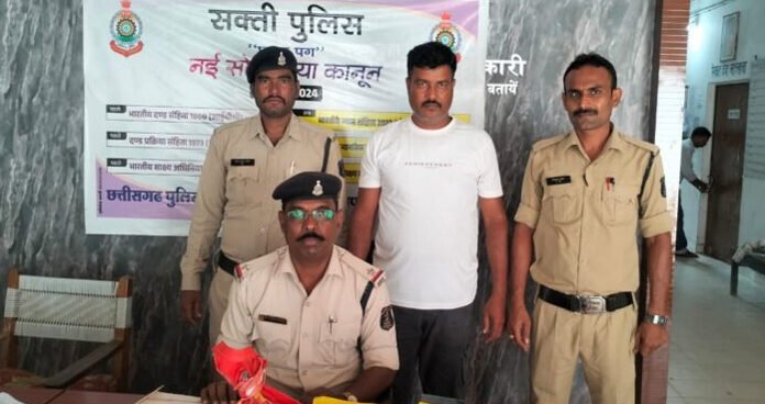 प्रतिबंधित कफ सिरप की बिक्री करता आरोपी गिरफ्तार, जेल भेजा