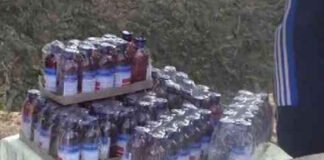 मेडिकल स्टोर पर रेड कर नशीली दवा सिरप की 55 शीशियां बरामद