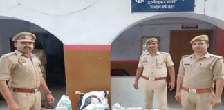 ब्रांडेड कम्पनी का नकली कॉस्मेटिक सामान बेचते दो दुकानदार अरेस्ट