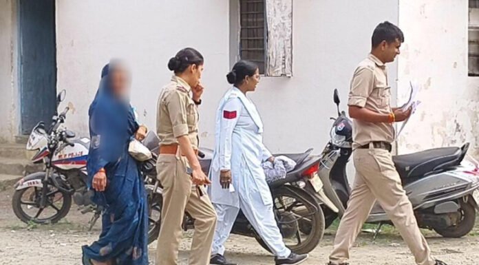 ऑनरेक्स कफ सिरप की अवैध बिक्री करती महिला गिरफ्तार