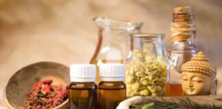 बंगाली आयुर्वेदिक औषधालय पर एक्सपायर व नशीली दवाएं जब्त