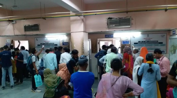 रेजिडेंट डॉक्टर हड़ताल पर, रजिस्ट्रेशन होंगे निलंबित
