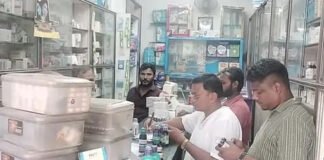 अवैध मेडिकल स्टोर पर रेड, प्रतिबंधित दवाओं की खेप बरामद