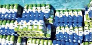 ब्रांडेड कंपनी के नाम पर बने नकली कॉस्मेटिक बरामद