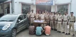 नशीली दवा की कार से तस्करी का मामला पकड़ा, 3 अरेस्ट