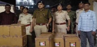 मकान में कफ सिरप का अवैध स्टॉक मिला, 85 कार्टून सिरप जब्त