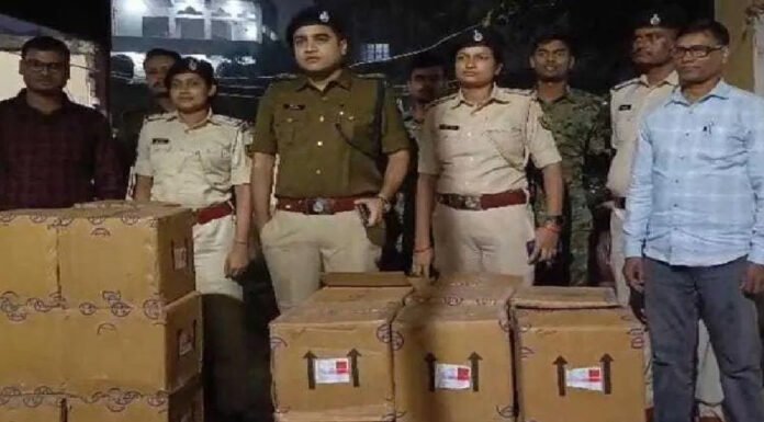 मकान में कफ सिरप का अवैध स्टॉक मिला, 85 कार्टून सिरप जब्त