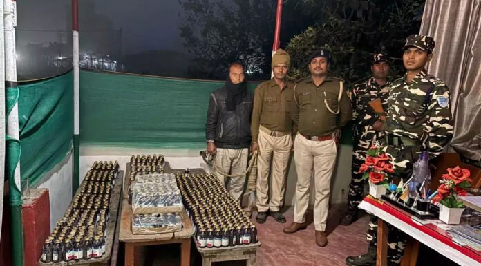 प्रतिबंधित कफ सिरप की तस्करी पकड़ी, नेपाली ट्रक से 642 बोतल बरामद