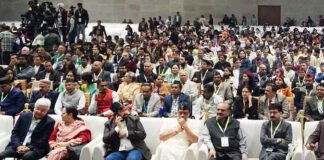 आयुर्वेद एक्सपो में दवाइयों और मशीनों का किया प्रदर्शन