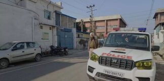 ड्रग्स विभाग ने बद्दी में दवा कंपनी पर की रेड, रिकार्ड जांचा