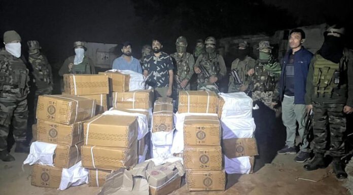 एस्कोफ कोरेक्स सिरप की 6,900 बोतलों की तस्करी पकड़ी