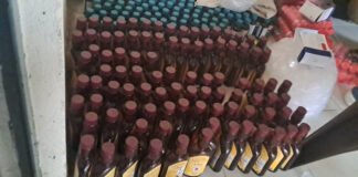 ब्रांडेड कंपनियों की दवाइयां और नकली रैपर बरामद