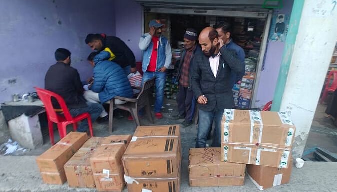 नशीली दवा के अवैध कारोबार का भंडाफोड़, पिता-पुत्र अरेस्ट