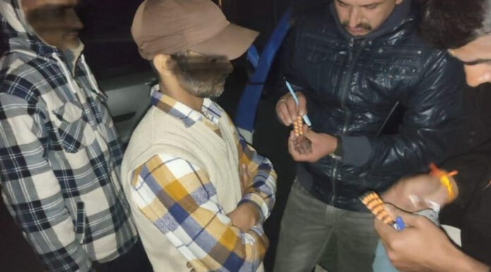 नशीली दवा की तस्करी में ऑटो सवार दो आरोपी गिरफ्तार