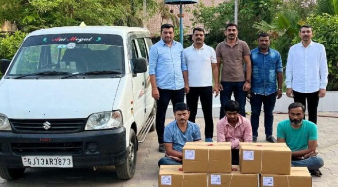नशीली दवा कफ सिरप की तस्करी में तीन गिरफ्तार