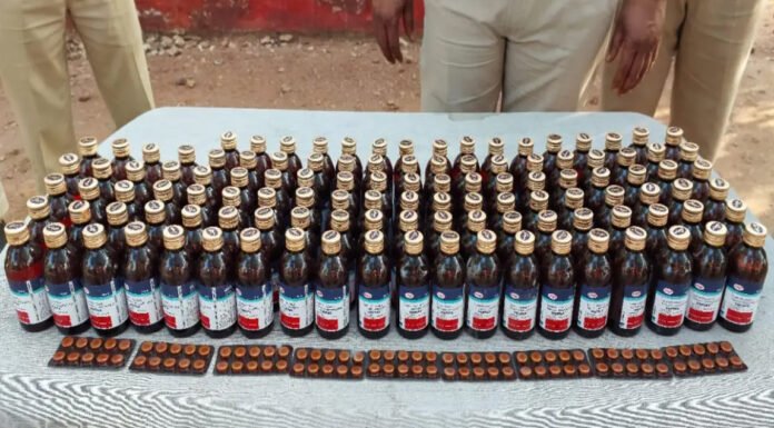 कफ सिरप की ऑटो से तस्करी पकड़ी, दो गिरफ्तार