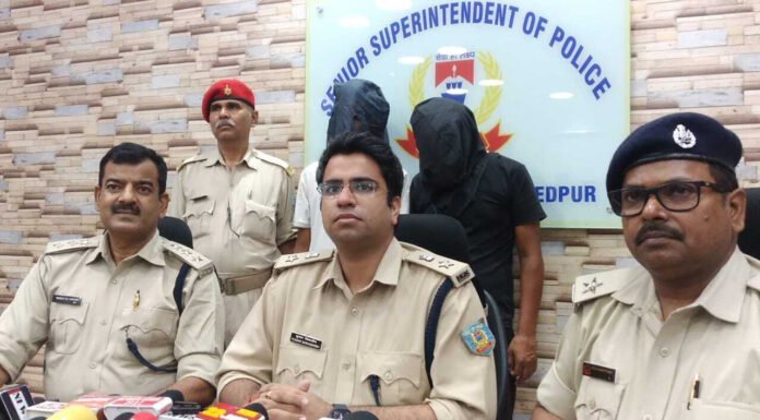 नशीली दवा कुरियर के जरिये मंगाकर बेचने के आरोपी दो युवक अरेस्ट