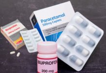 दवा फर्मों पर रेड कर गुणवत्ता जांच के लिए 49 सैंपल लिए