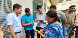 नकली दवा का सैंपल फेल मिलने पर मेडिकल स्टोर किया सील