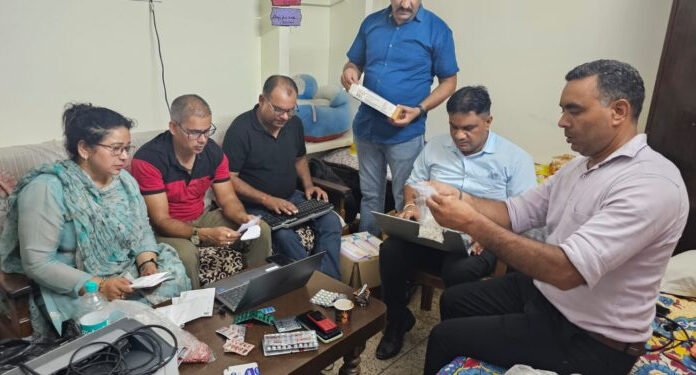 नकली दवा रैकेट का भंडाफोड़ कर प्रतिबंधित दवाएं जब्त