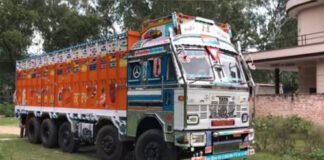 प्रतिबंधित दवा कोरेक्स सिरप की ट्रक से तस्करी पकड़ी़