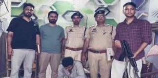 झोलाछाप को नशीली व गर्भपात की दवाओं के साथ अरेस्ट किया