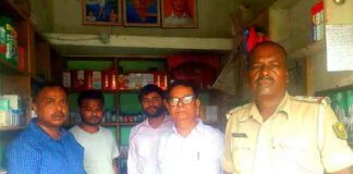 अवैध मेडिकल स्टोर पर छापेमारी कर 43 तरह की दवाएं जब्त