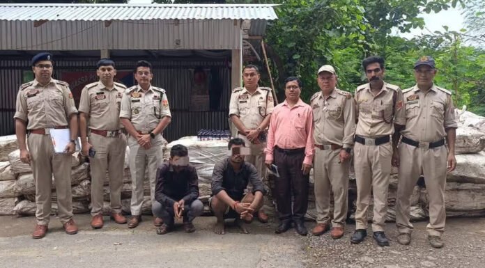 ड्रग तस्करी का भंडाफोड़ कर 1 करोड़ की एस्कोफ कफ सिरप जब्त