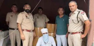 अवैध गोदाम पर रेड कर नशीली गोलियां और कैप्सूल जब्त किए