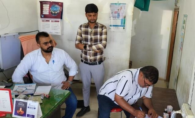 लाइसेंस के बिना चल रहा निदान फार्मा क्लीनिक किया सील