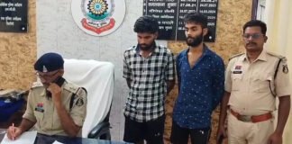 प्रतिबंधित नशीली दवाओं की अवैध बिक्री करते दो युवक अरेस्ट