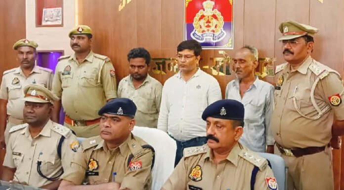 प्रतिबंधित कफ सिरप की तस्करी का भंडाफोड़, तीन गिरफ्तार