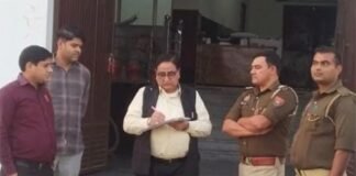 रजिस्ट्रेशन के बिना चल रहा अस्पताल किया सील