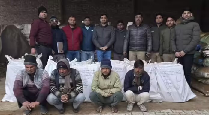 गोदाम पर रेड कर 50 लाख का कफ सीरप जब्त