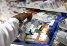 दवाइयां जीएसटी घटने के बाद भी महंगी, 10 प्रतिशत एमआरपी बढ़ी
