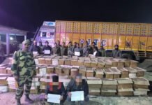 प्रतिबंधित नशीली दवा फेनसेडिल की 30,000 बोतलें जब्त