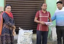 अवैध मेडिकल स्टोर पर 50 हजार की दवाएं जब्त