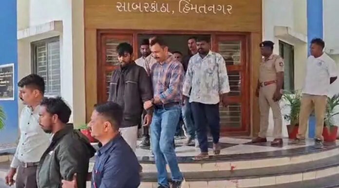 नकली दूध बनाने वाली फैक्ट्री का भंडाफोड़, 5 अरेस्ट