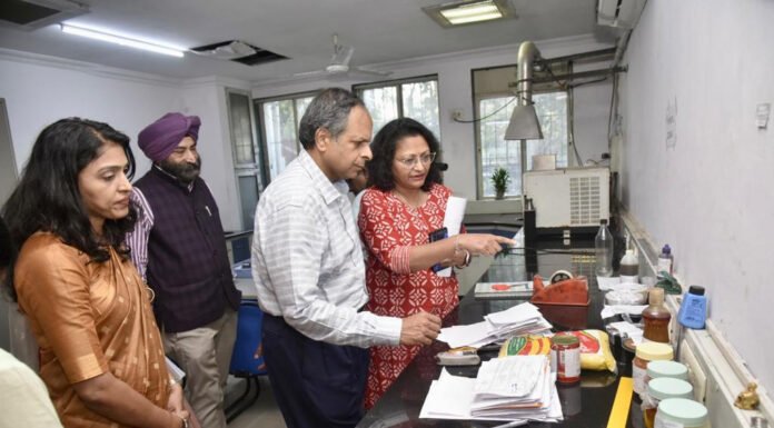 अवैध दवा कारोबार का पर्दाफाश कर 1 लाख की दवाएं जब्त