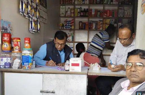लाइसेंस बिना संचालित दवा दुकान से 49 प्रकार की दवाएं जब्त